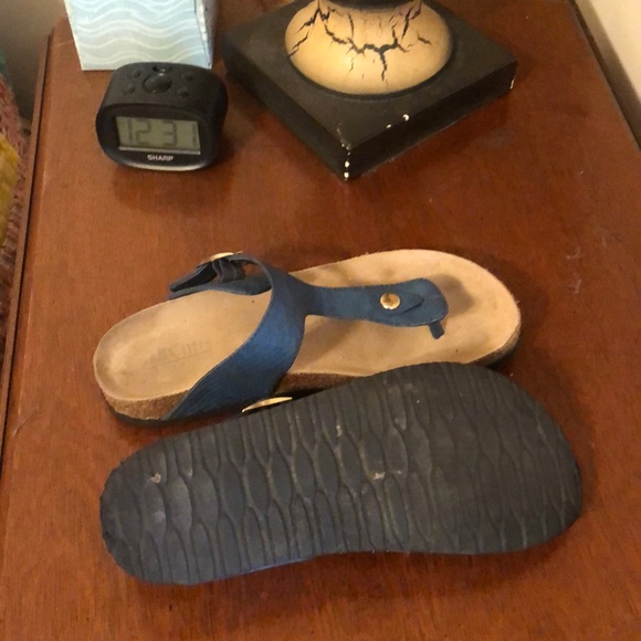 Sandals - Picture 2 of 2